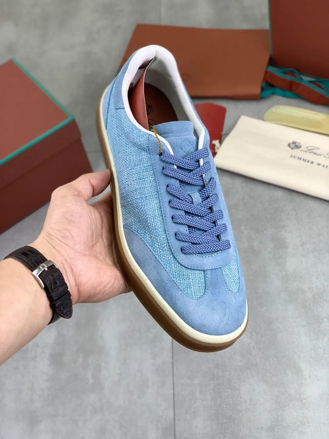 Men's Men's Shoes 💰P560 New Style 💰 The latest casual shoes Loro Piana 💯 Top grade 💯 Buy the original copy 💯 Founded the existing Loro Piana company on April 24, 1924. It is now the sixth generation of family business, providing the best quality products to customers who are discerning about taste and quality. Imported original fly woven fabrics with cowhide fabrics, plain calfskin lining, hand-stitched threads with cowhide feet, original packaging, high-end outsole, size: 38-45 (custom-made for 46), 7️⃣ colors available